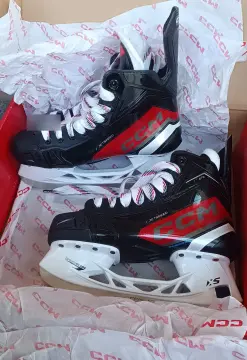 Хоккейные коньки CCM Jetspeed FT670 Int 5.5 Reg